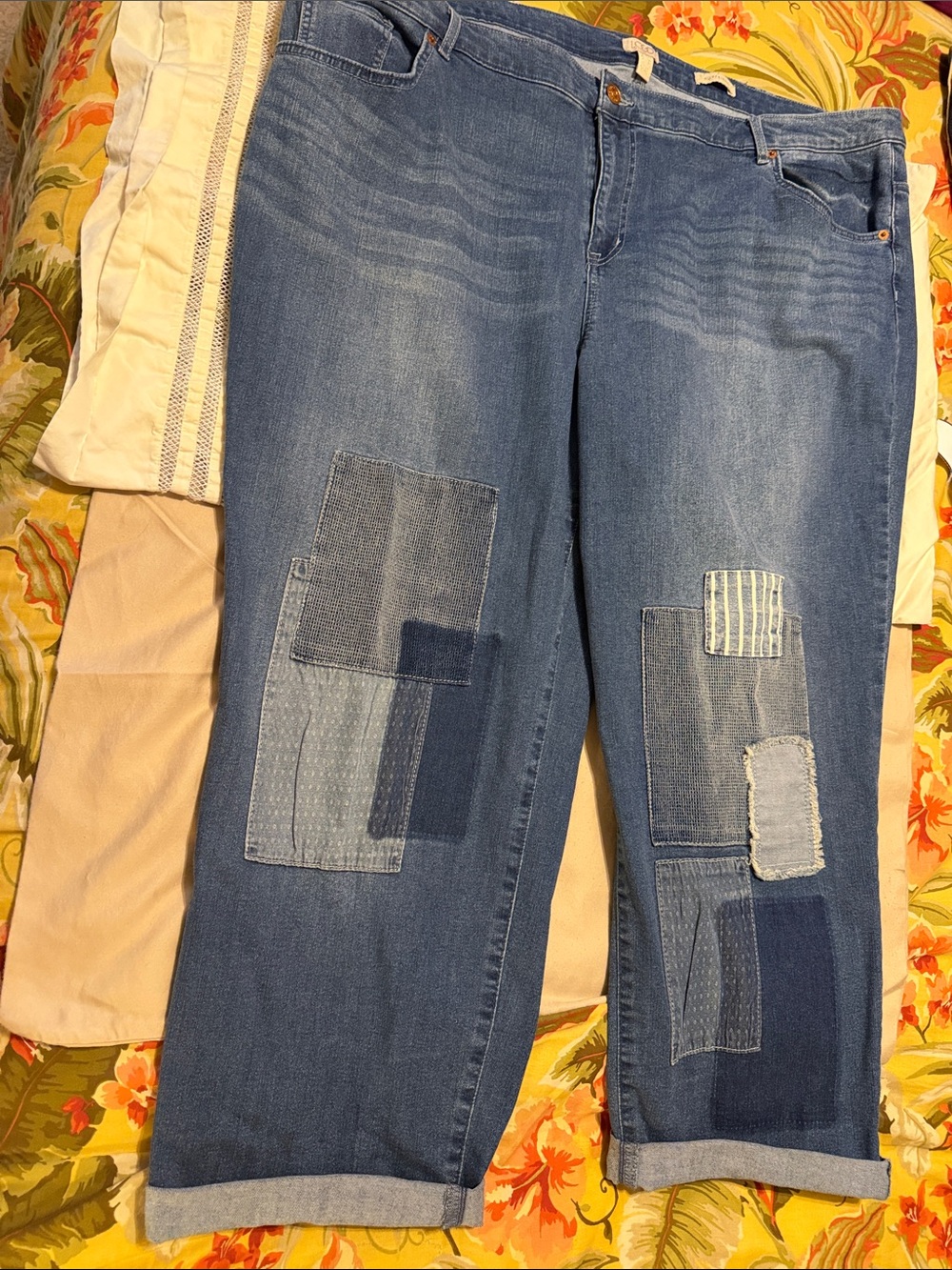 Relaxed Boyfriend Jeans with Blue Patchwork